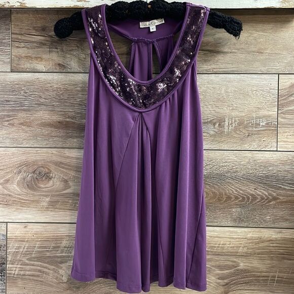 Moa Moa Sleeveless Sequined Scoop Neckline Top, Size M, Plum/Purple - Picture 1 of 8